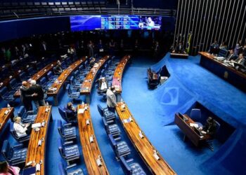 Site da Câmara dos Deputados ocultou mais de 2 mil faltas de deputados -  Blog do Itamar